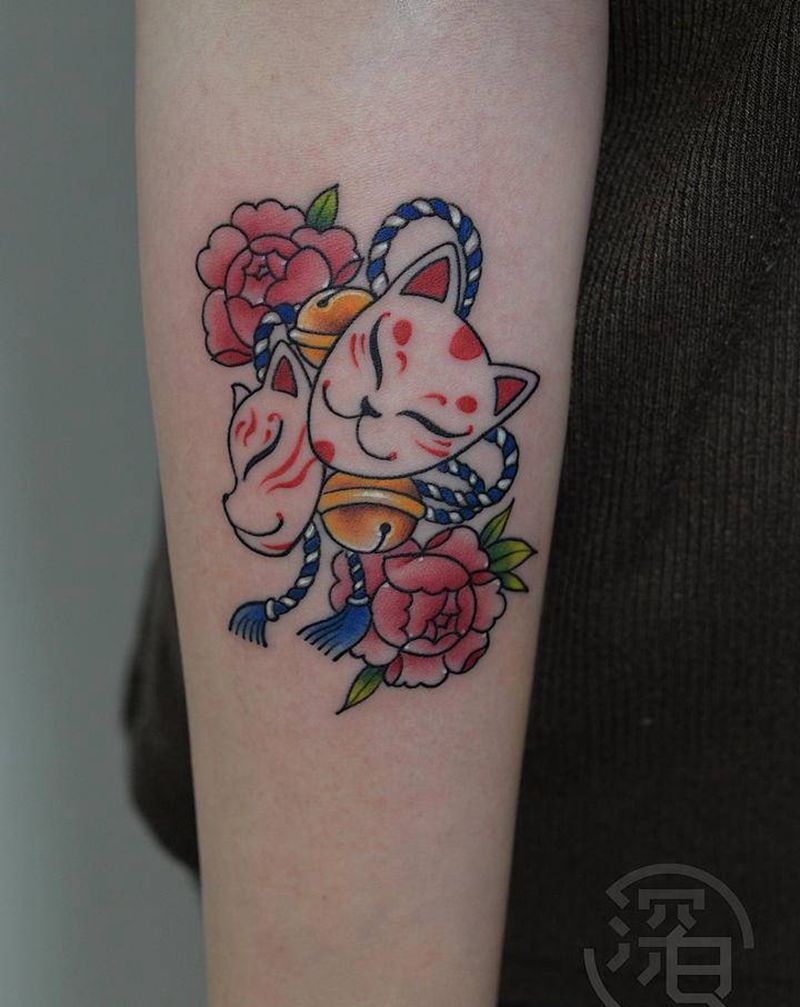 日式小图纹身图片_手部手臂老传统面具纹身图案