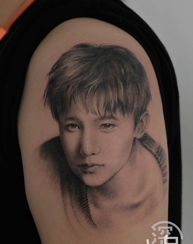 人物肖像纹身图片_手臂手部欧美写实肖像纹身图案