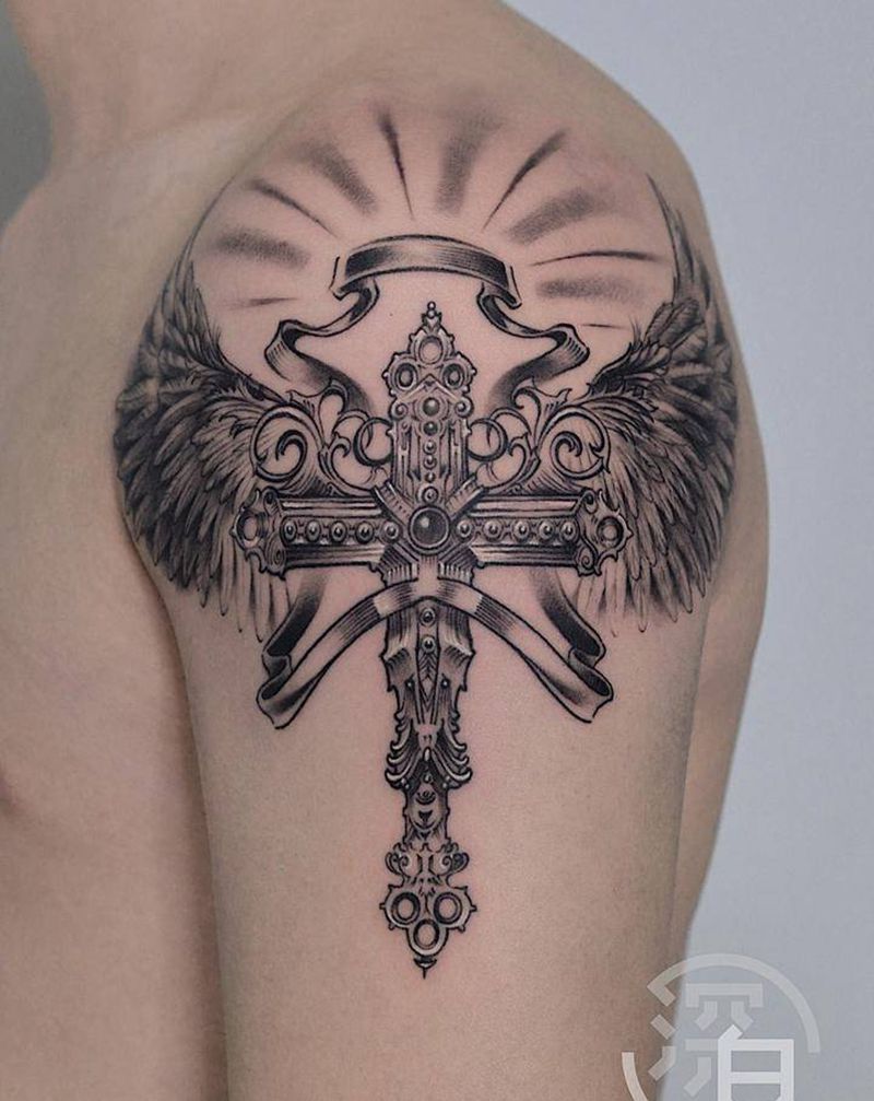 十字架纹身纹身图片_手部手臂欧美写实十字架翅膀纹身图案