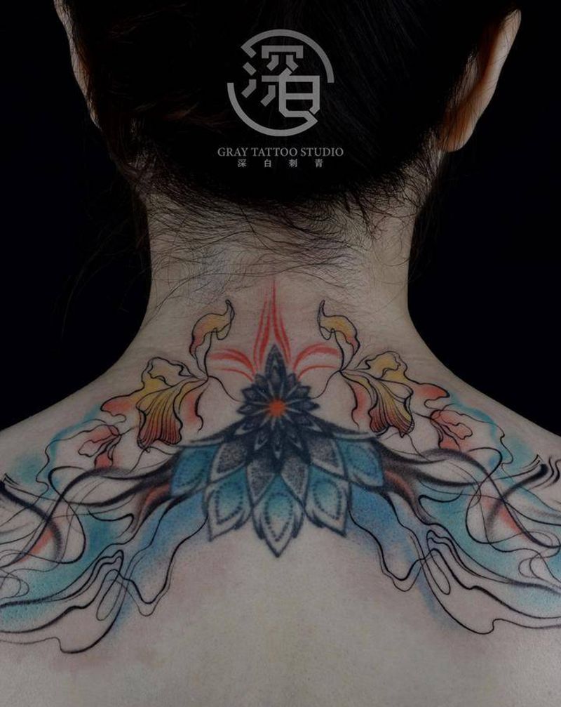 写意纹身纹身图片_背部肩部水彩水墨花纹身图案