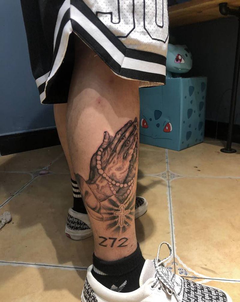 祈祷的手纹身图片_手部纹身图案