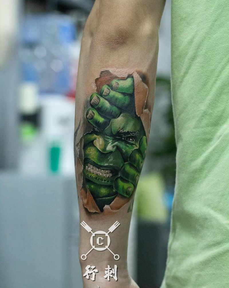 绿巨人纹身图片_手部欧美写实纹身图案