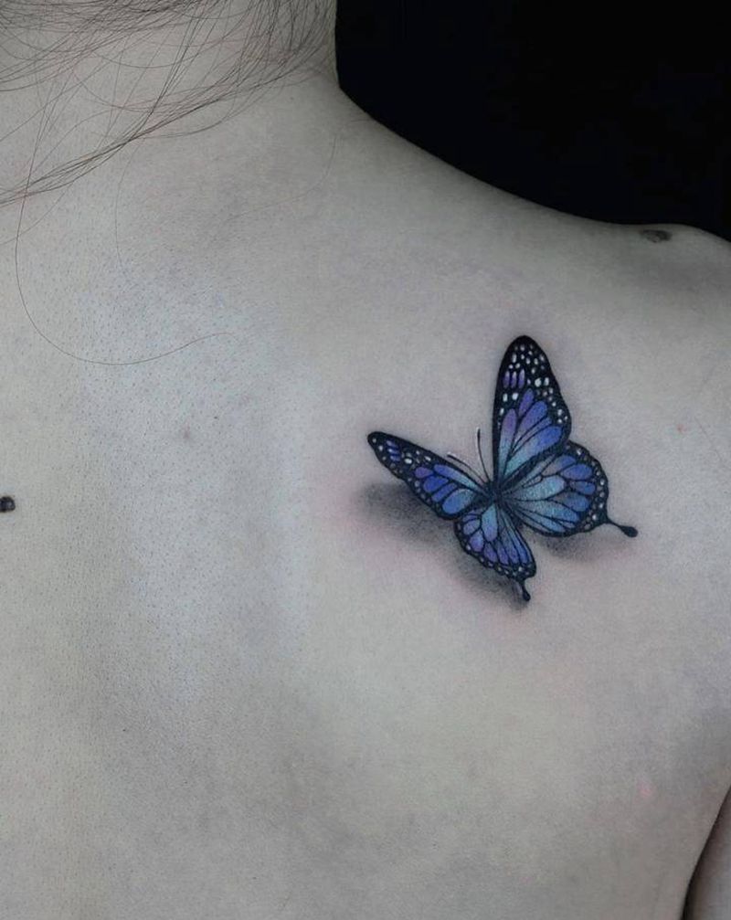 蝴蝶纹身图片_背部欧美写实蝴蝶纹身图案