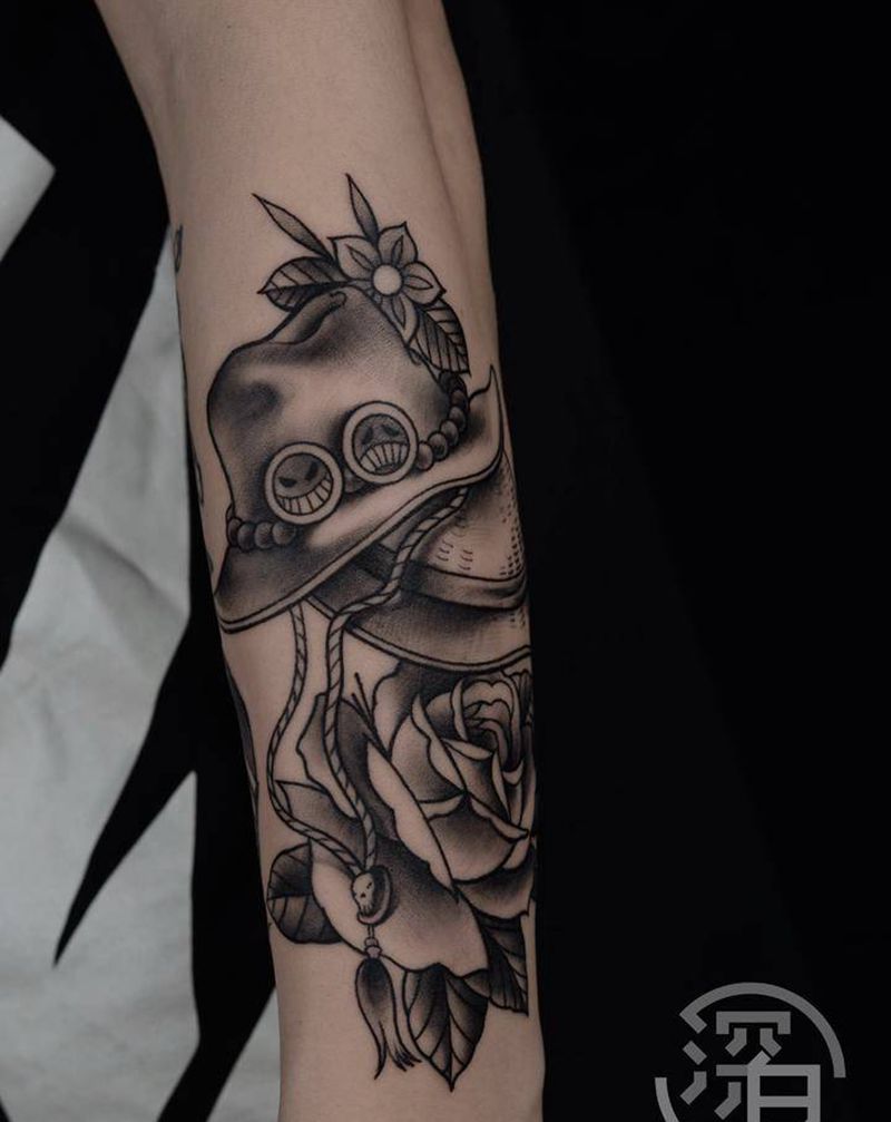 海贼王school纹身图片_手部手臂Old School海贼王纹身图案