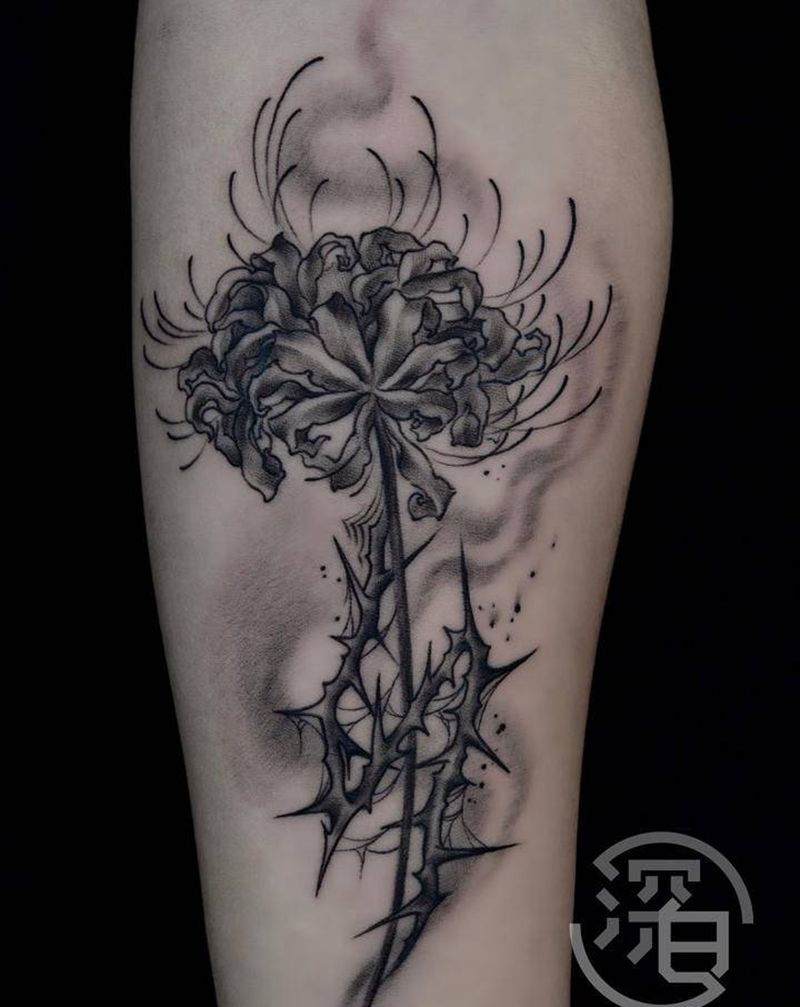 荆棘彼岸花纹身图片_手臂手部New School彼岸花纹身图案