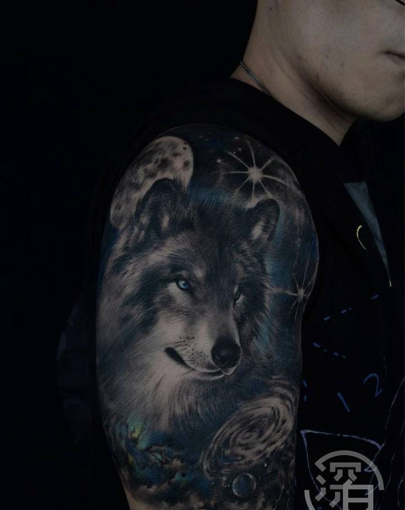 狼纹身图片_手臂手部欧美写实狼纹身图案