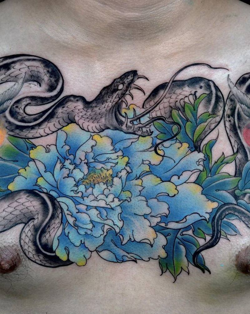 花与蛇纹身图片_胸部肩部New School蛇纹身图案