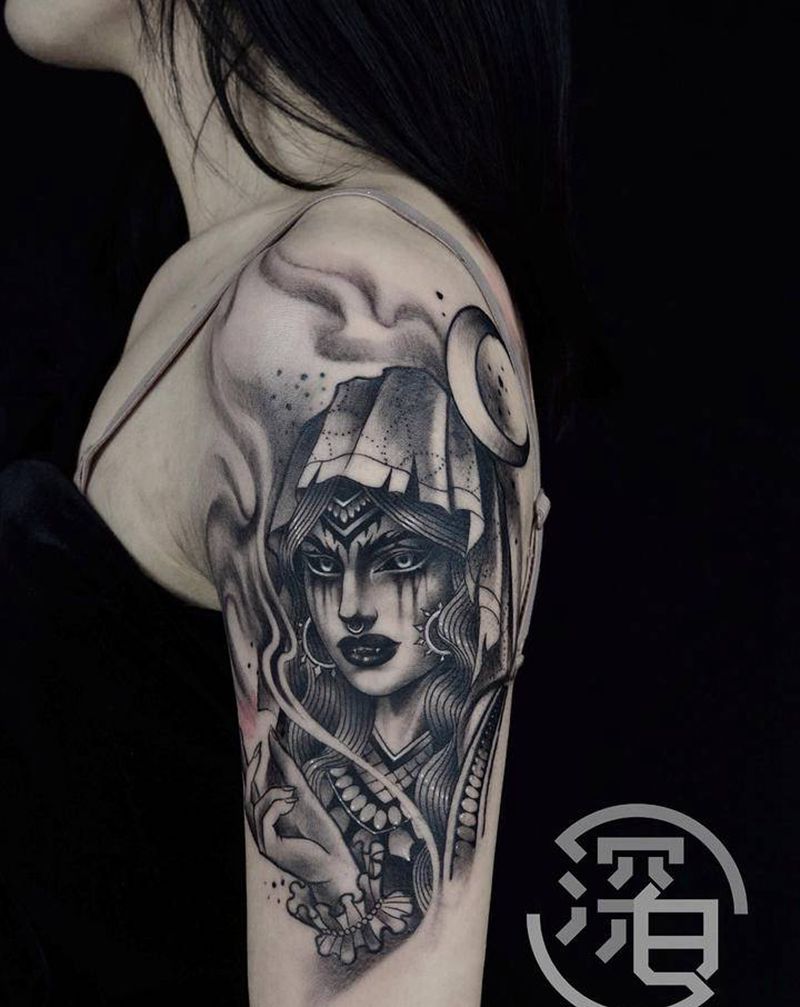 女巫纹身图片_手臂手部欧美写实女纹身图案