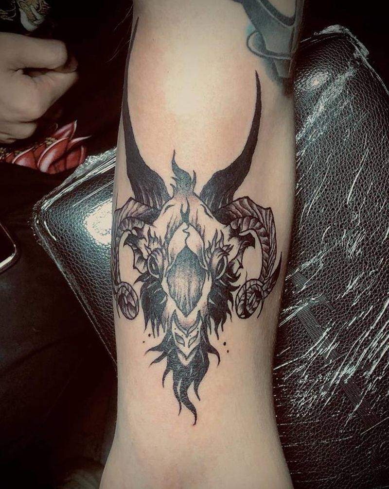 暗黑羊头纹身图片_暗黑纹身图案