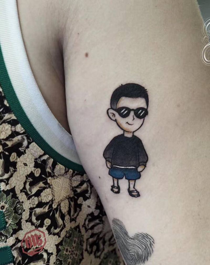 小人物纹身图片_手臂纹身图案