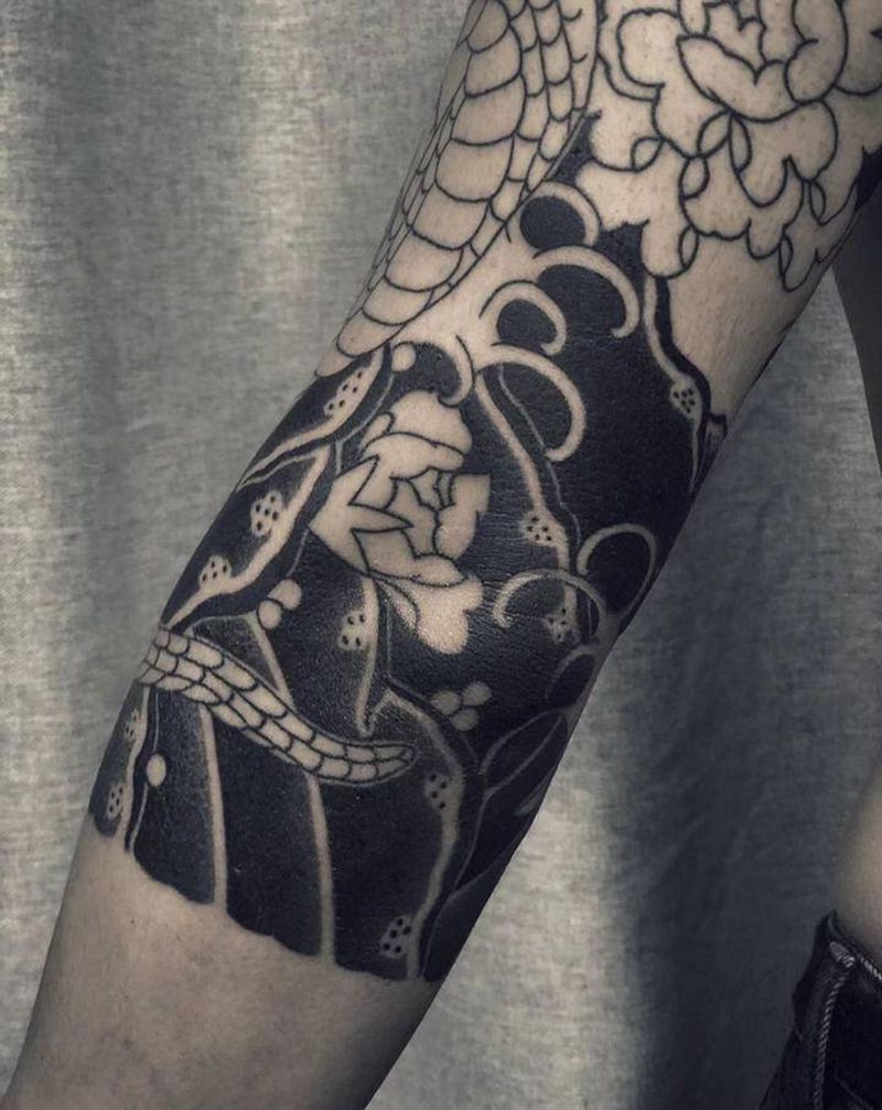 花臂纹身图片_手部老传统纹身图案