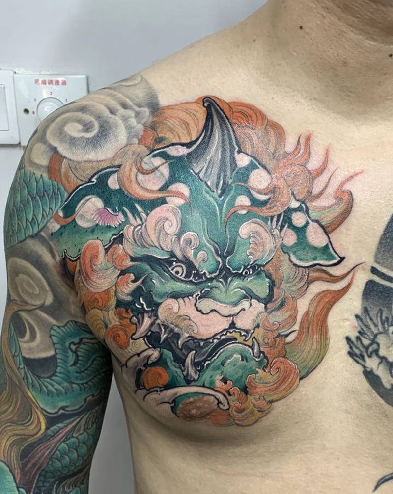 新传统纹身图片_胸部新传统纹身图案