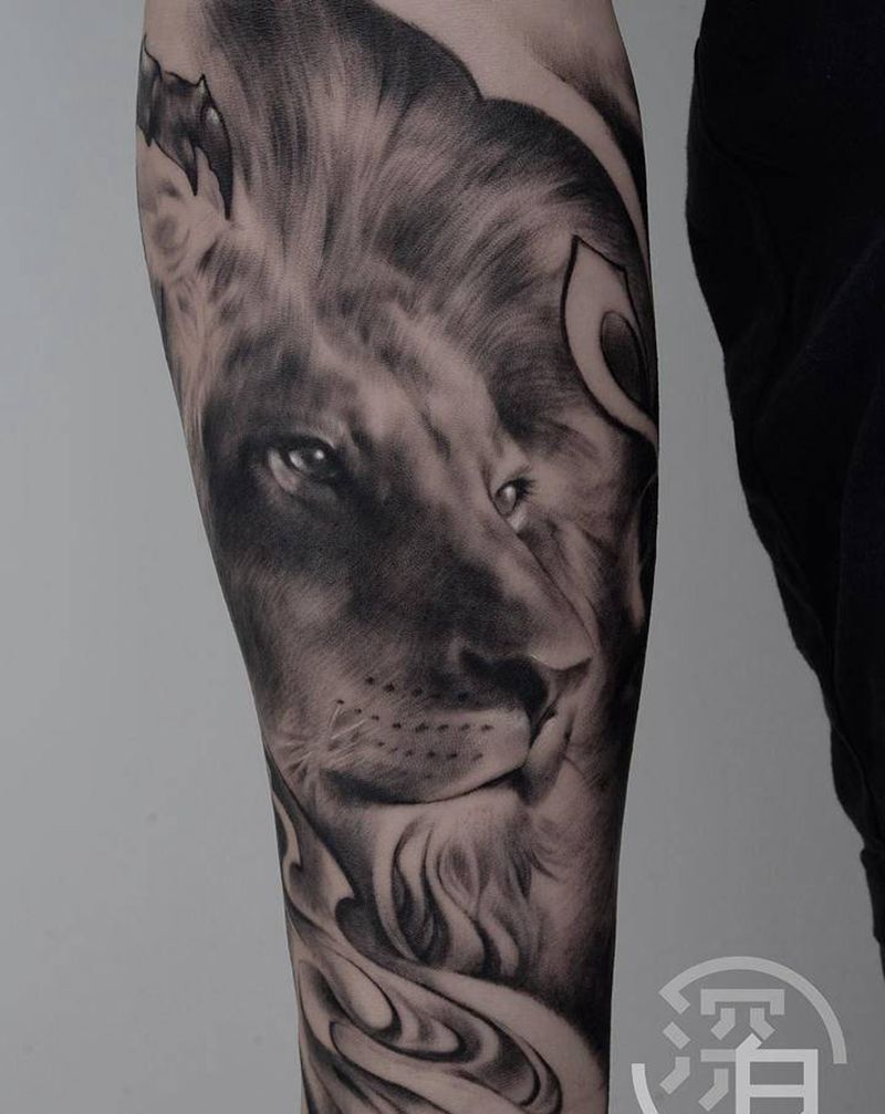动物写实小臂纹身图片_手部手臂欧美写实狮子牛蝎子纹身图案