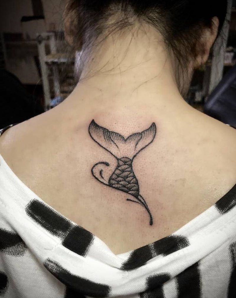 小图纹身图片_手部点刺几何纹身图案