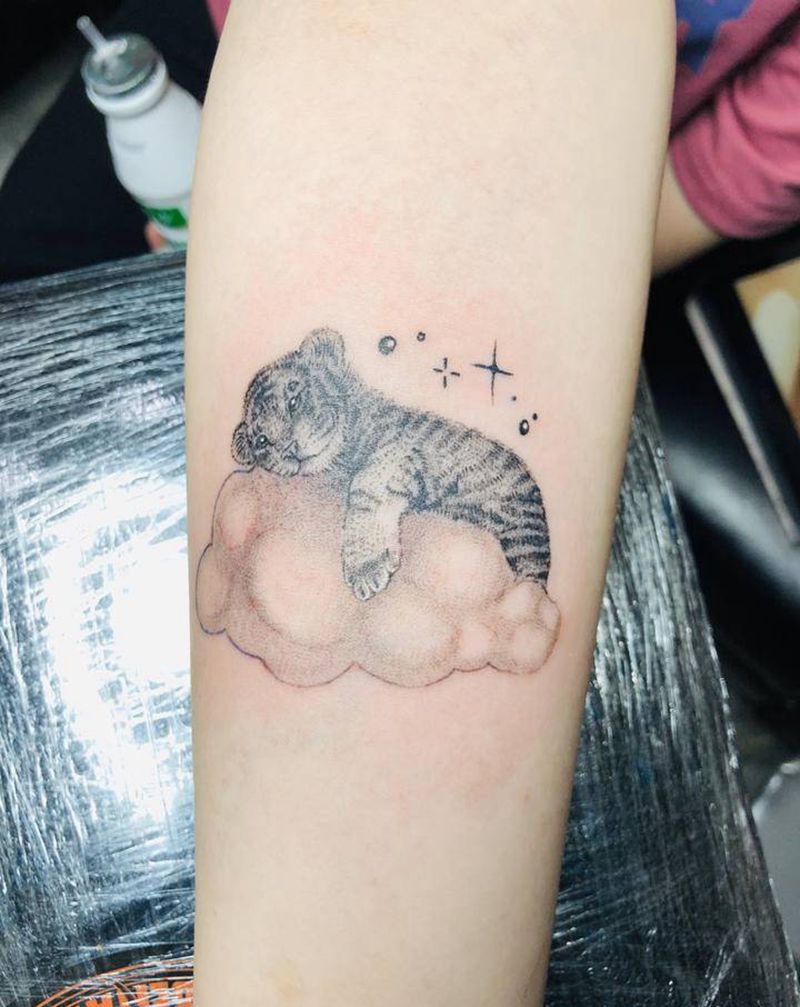 小老虎？小猫咪？纹身图片_手臂小清新纹身图案