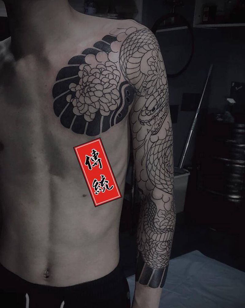 半胛花臂纹身图片_老传统纹身图案