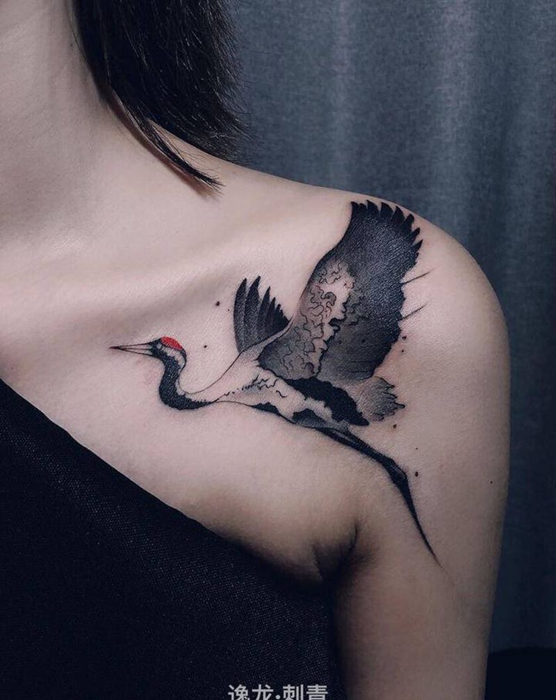 仙鹤纹身图片_肩部水墨纹身图案