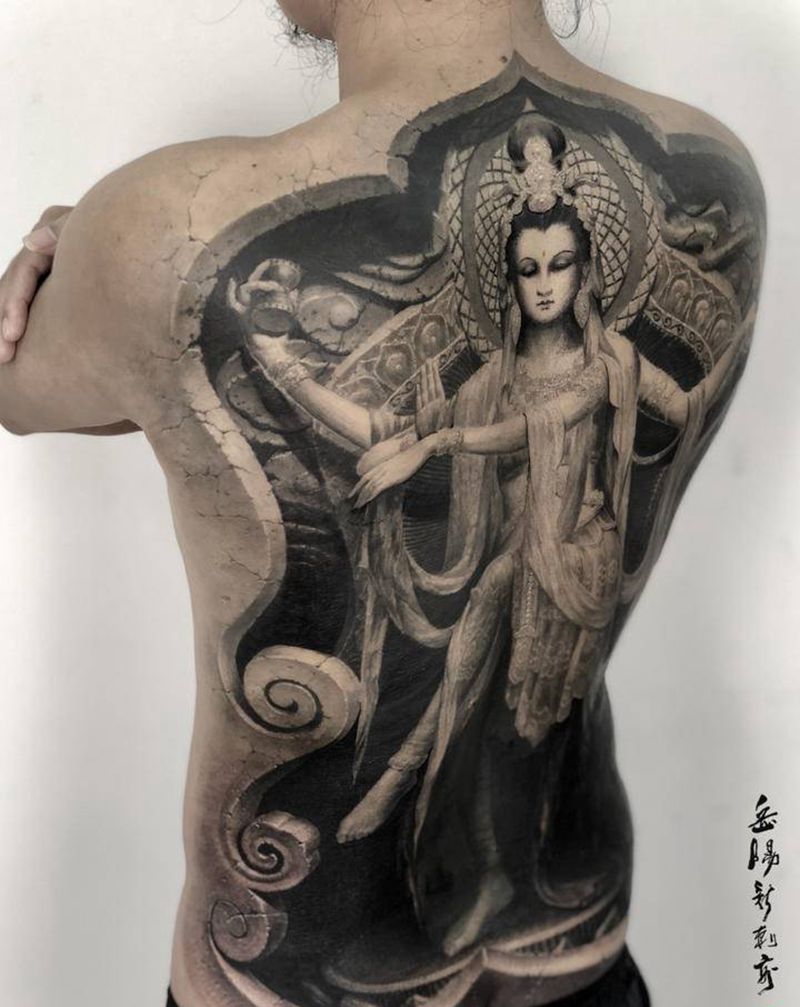《敦煌石窟—湿婆》纹身图片_背部新传统欧美写实石雕敦煌纹身图案