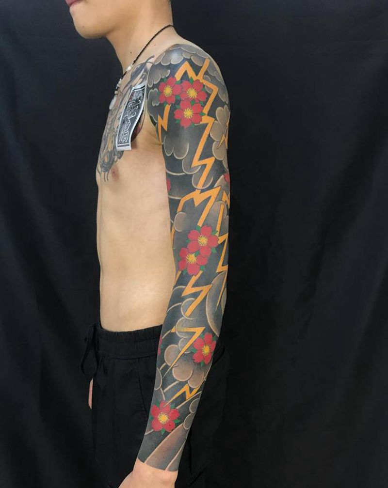 雷纹身图片_手臂老传统纹身图案