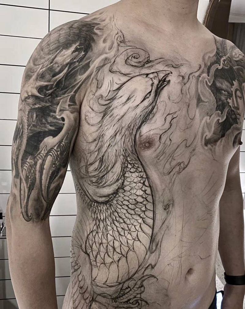 浴火涅槃—侧腰黑箭翎纹身图片_腹部胸部新传统欧美写实凤凰纹身图案