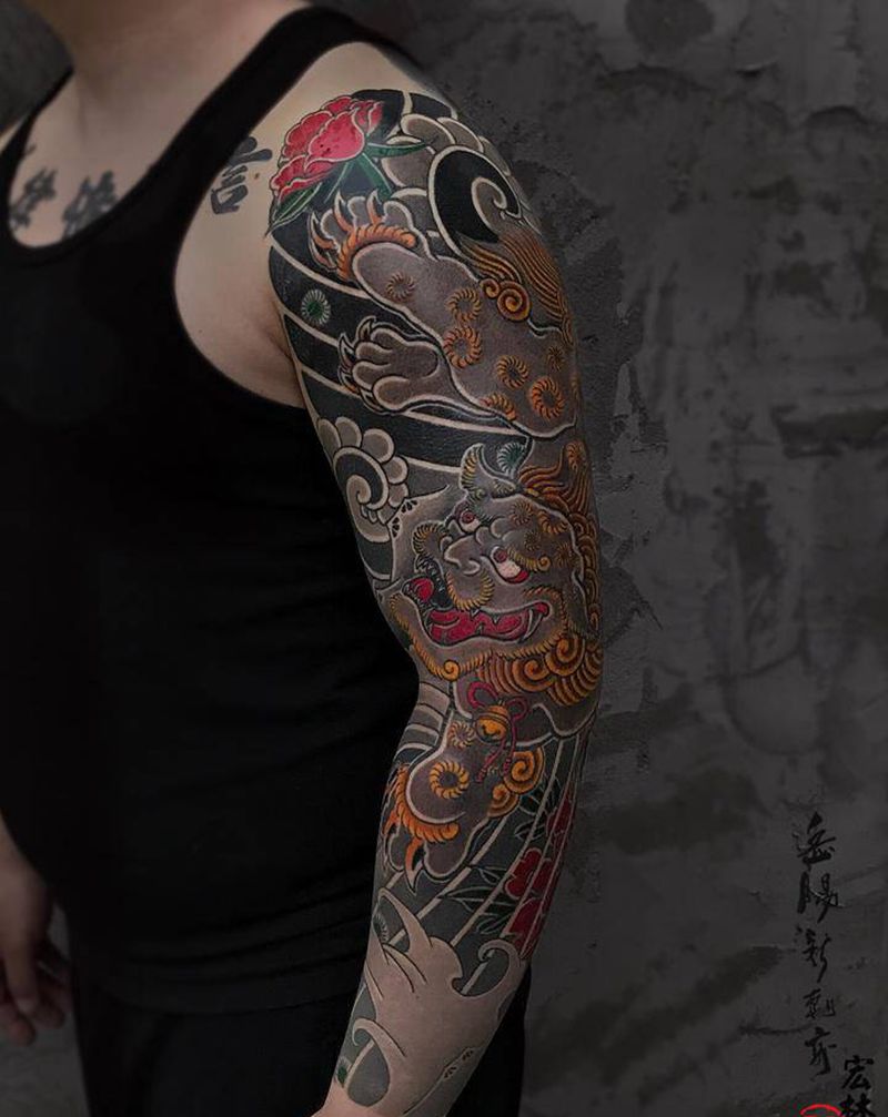 唐狮纹身图片_手臂老传统纹身图案