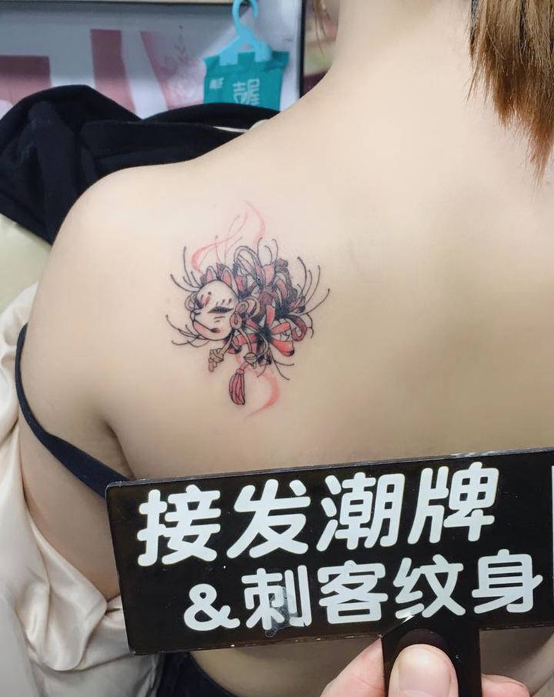 小纹身纹身图片_背部肩部纹身图案