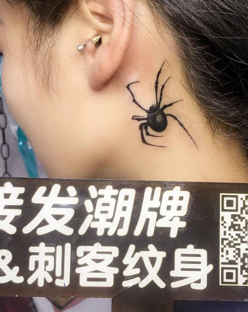 蜘蛛纹身图片_颈部纹身图案