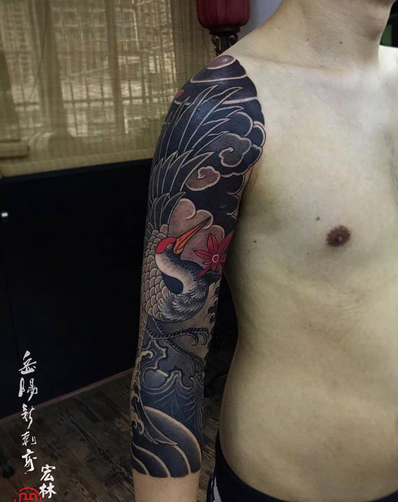 鹤纹身图片_手臂老传统纹身图案