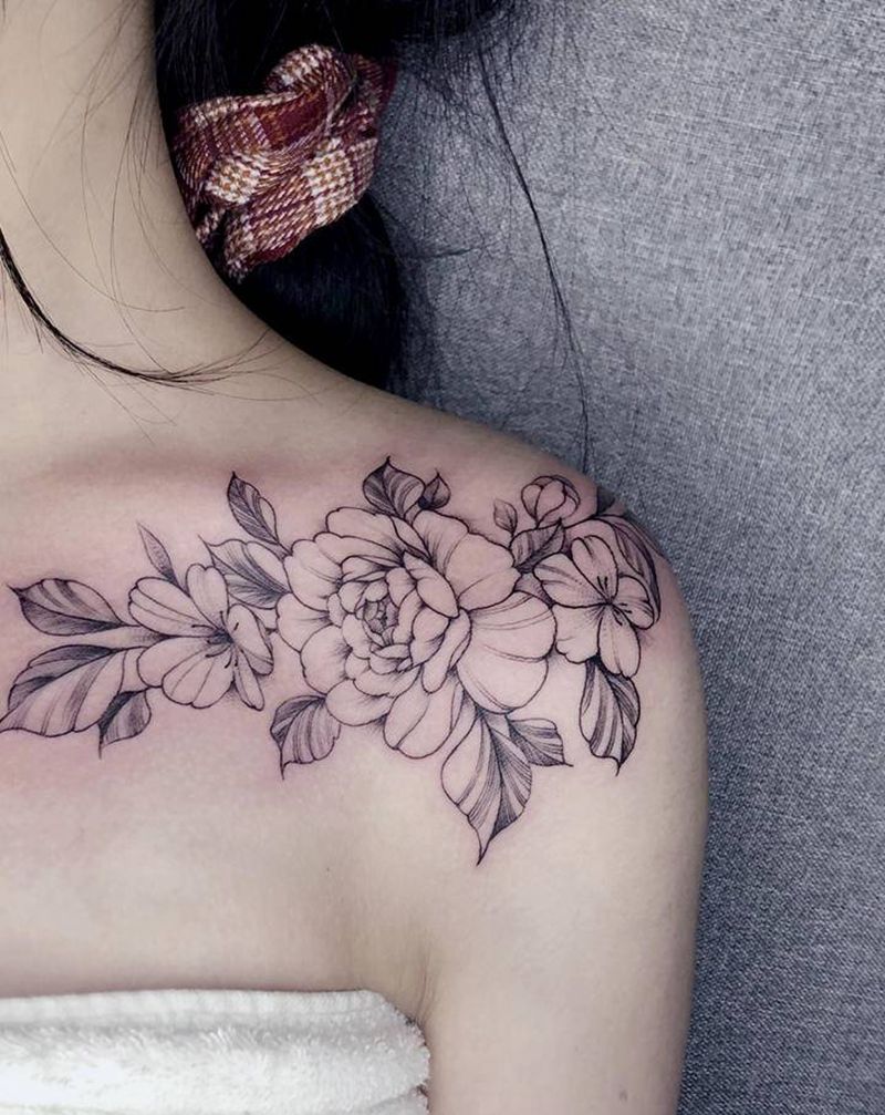 素花纹身图片_肩部素花纹身图案