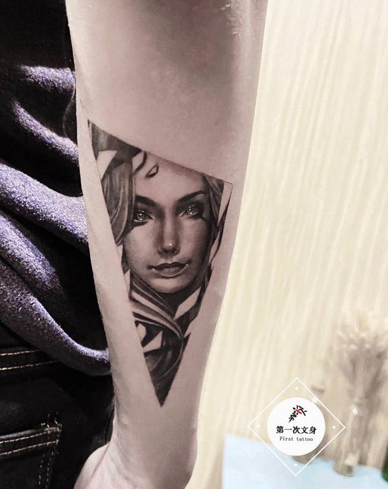 欧美写实人物纹身图片_手臂欧美写实几何纹身图案