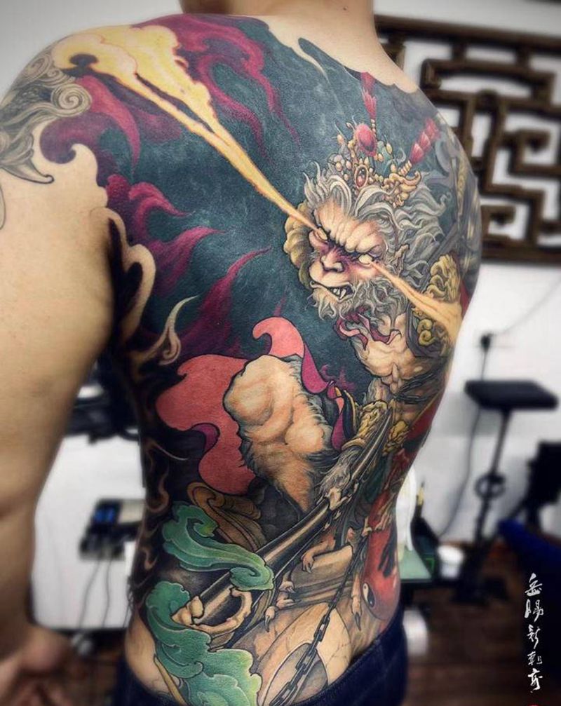 .纹身图片_腹部背部新传统孙悟空龙纹身图案
