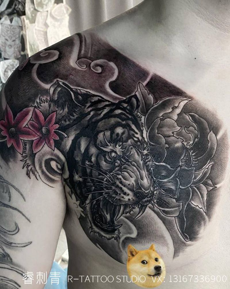 虎头遮盖纹身图片_胸部新传统纹身图案