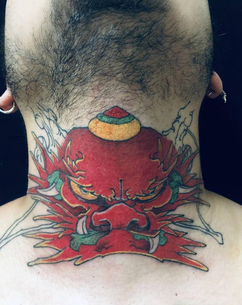 脖子龙纹身图片_颈部新传统纹身图案