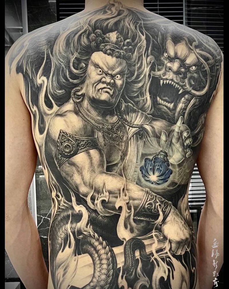 岿然不动3纹身图片_背部手臂新传统欧美写实不动明王纹身图案