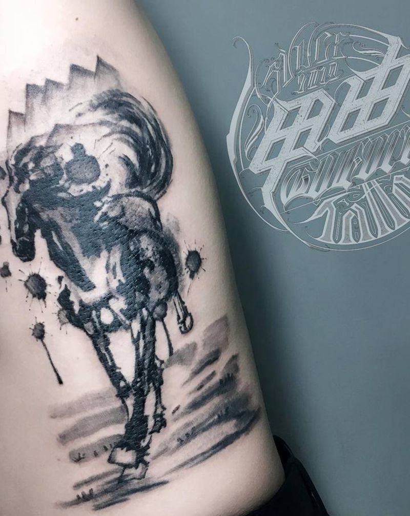 徐悲鸿水墨骏马纹身图片_腰部水墨纹身图案