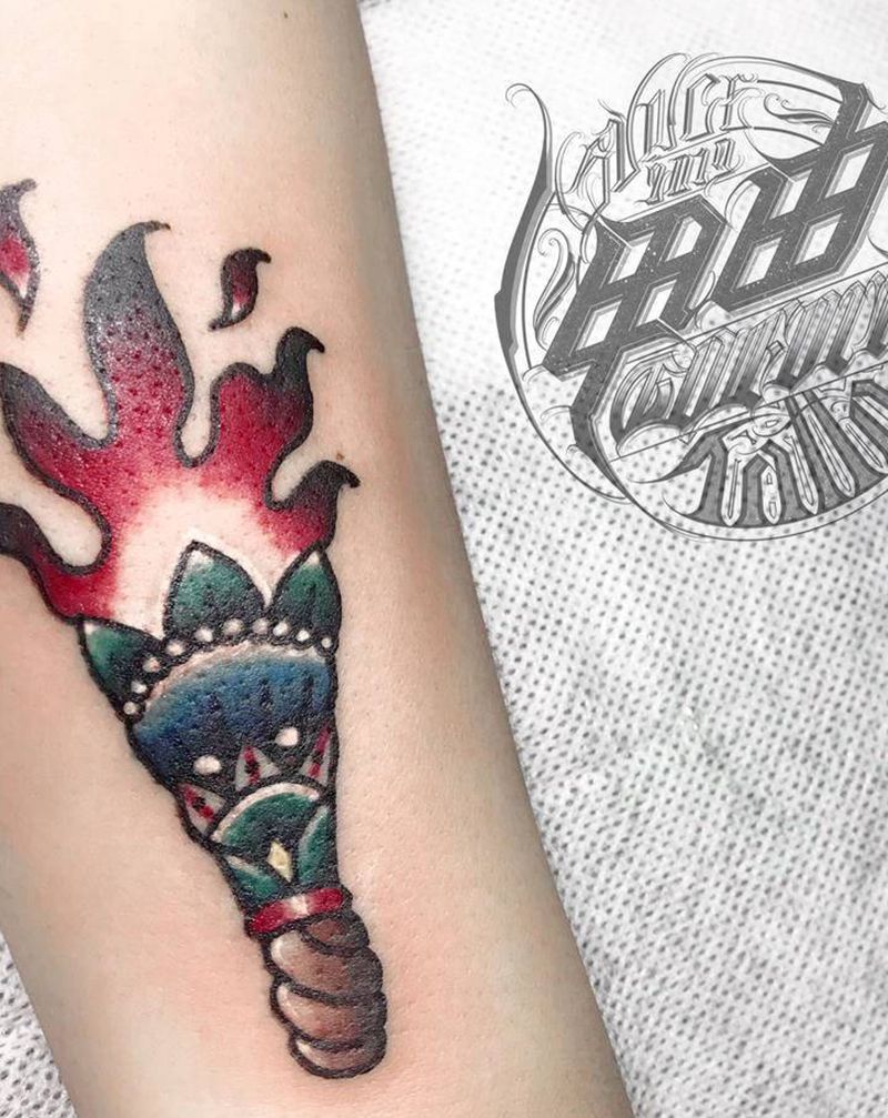 小火炬纹身图片_手臂Old School纹身图案