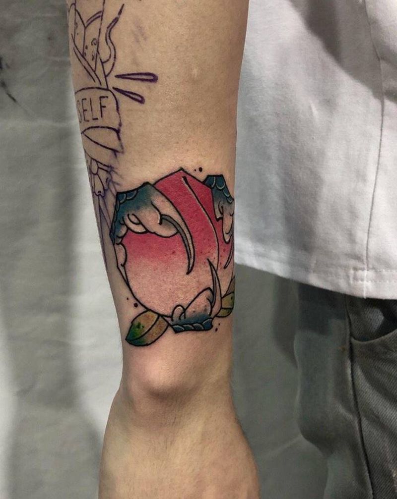 桃纹身图片_新传统纹身图案