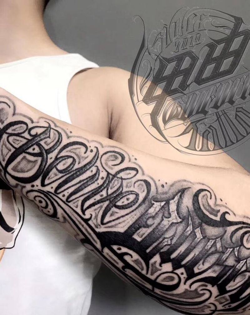 相信自己纹身图片_手臂花体字纹身图案