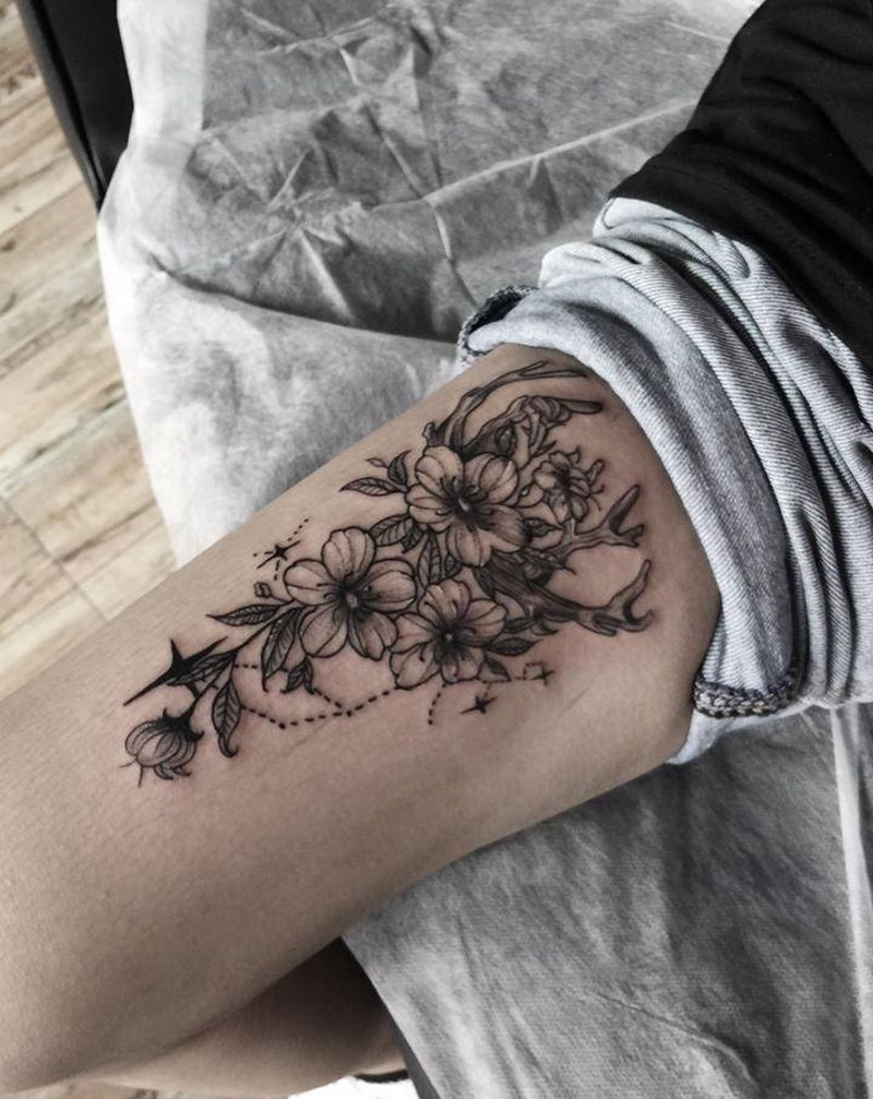 小发发纹身图片_腿部纹身图案