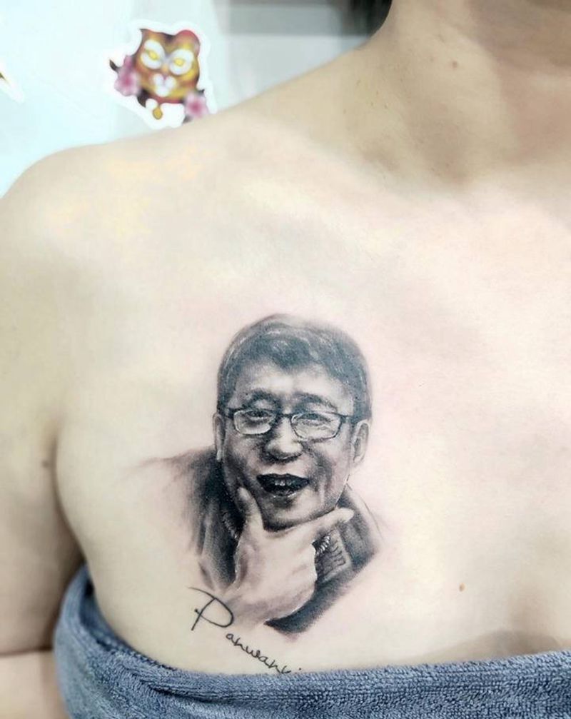 肖像纹身图片_胸部欧美写实纹身图案