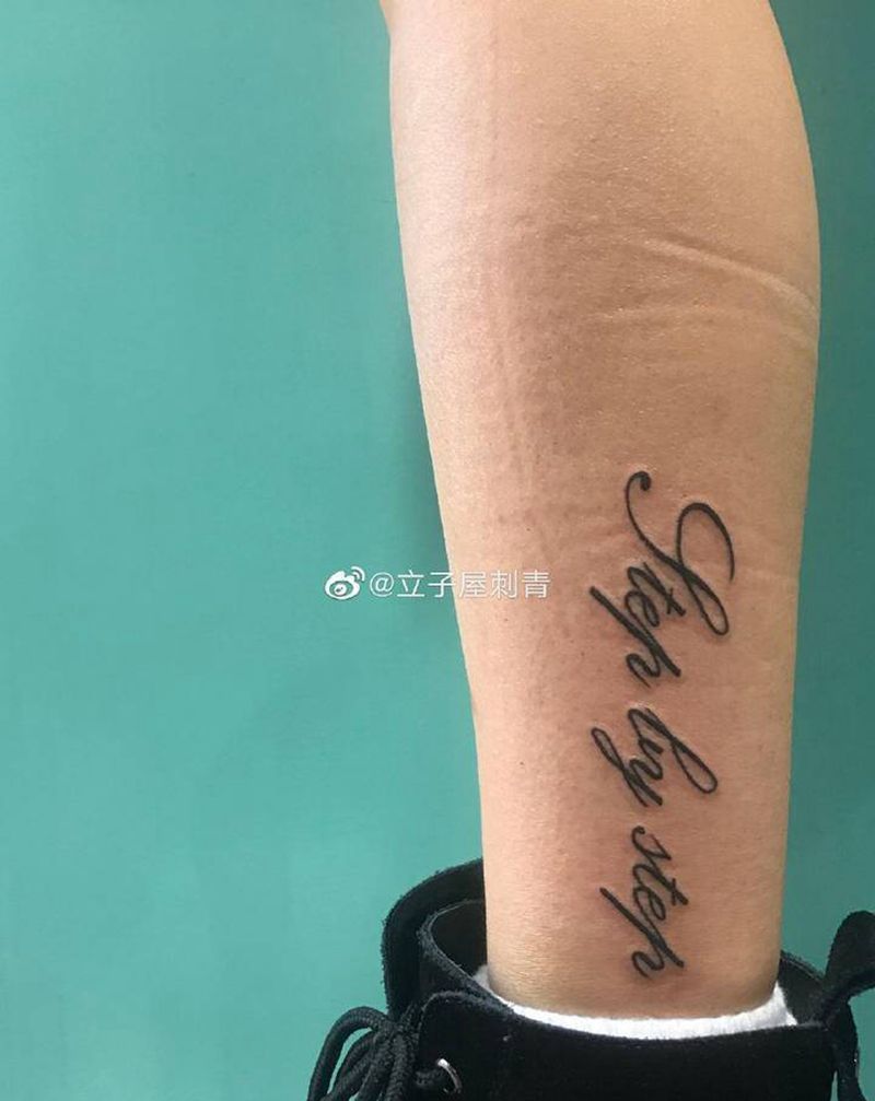 英文纹身图片_腿部纹身图案