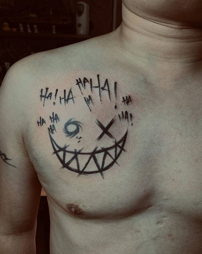 小恶魔纹身图片_胸部纹身图案