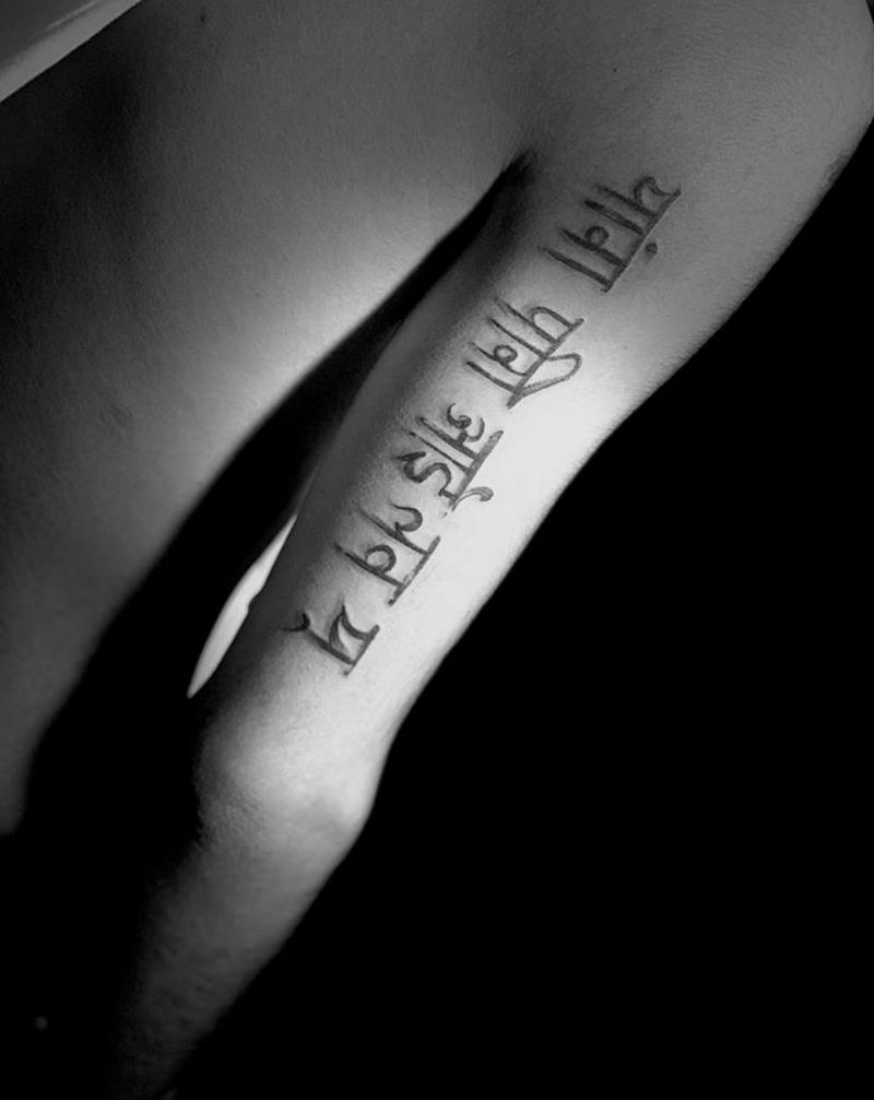 我也看不懂纹身图片_手臂水墨纹身图案