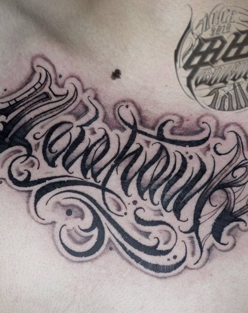 像火一样纹身图片_胸部花体字纹身图案