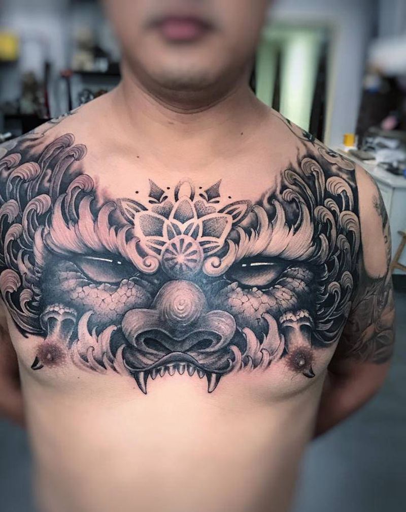 花胸 唐狮纹身图片_胸部颈部新传统欧美写实纹身图案