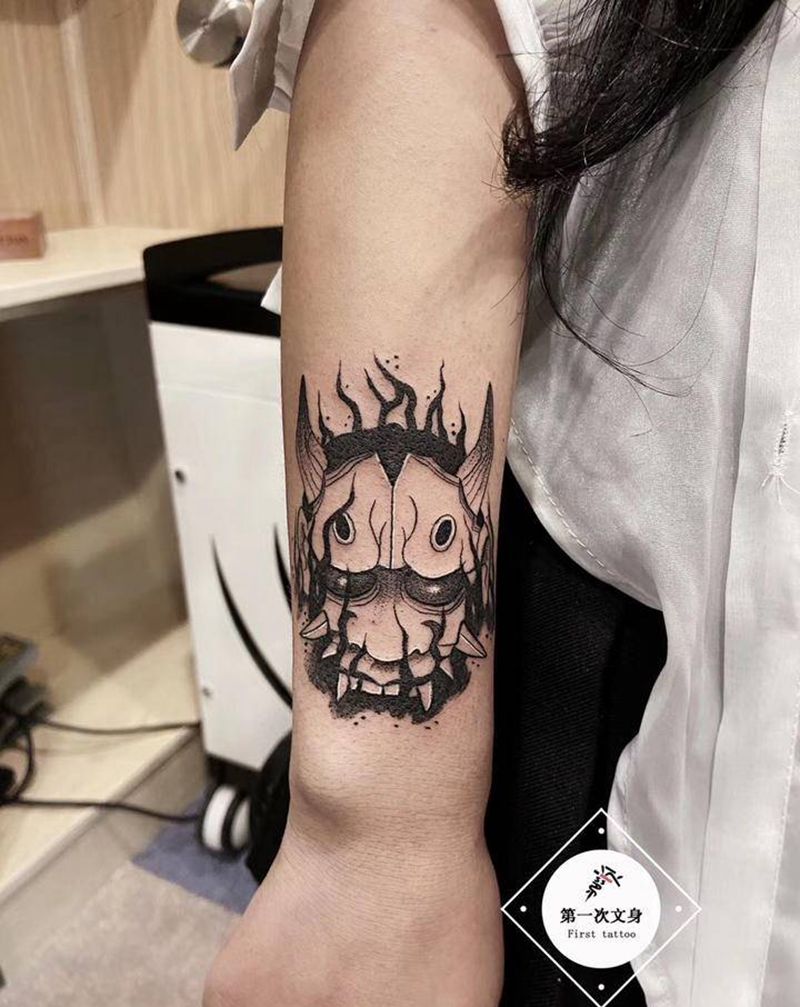 班若小可爱纹身图片_手臂新传统纹身图案