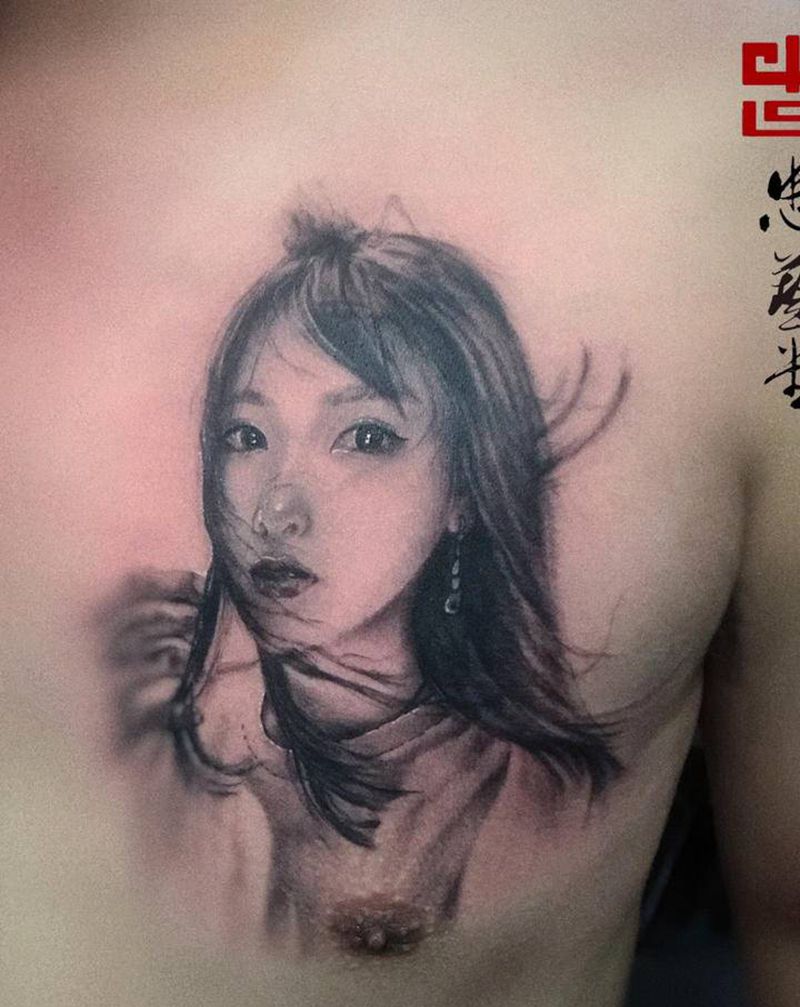 肖像纹身图片_胸部欧美写实新传统纹身图案