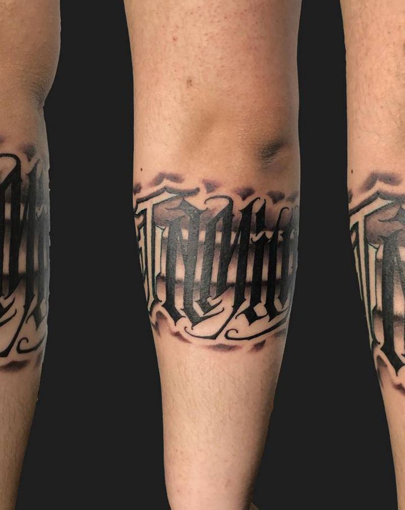 硬花体纹身图片_手臂花体字纹身图案