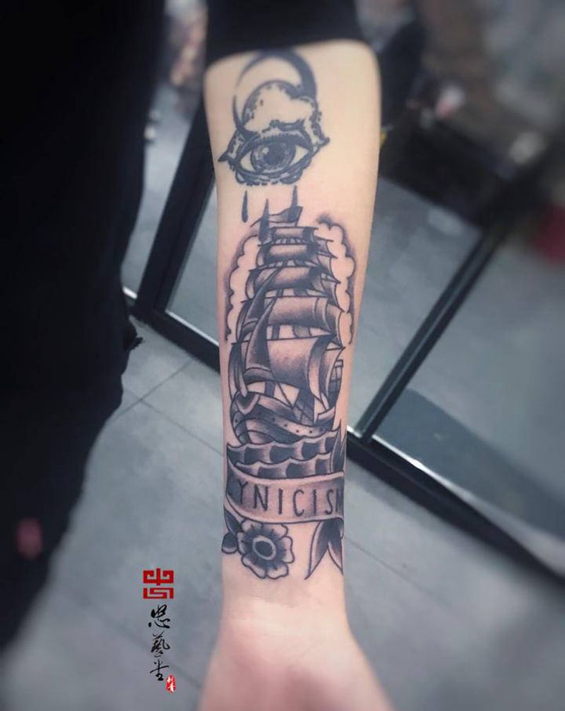 来一波店内作品纹身图片_胸部手部新传统欧美写实纹身图案