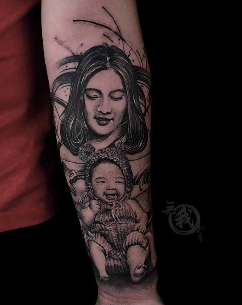 肖像作品纹身图片_手部手臂欧美写实水墨纹身图案